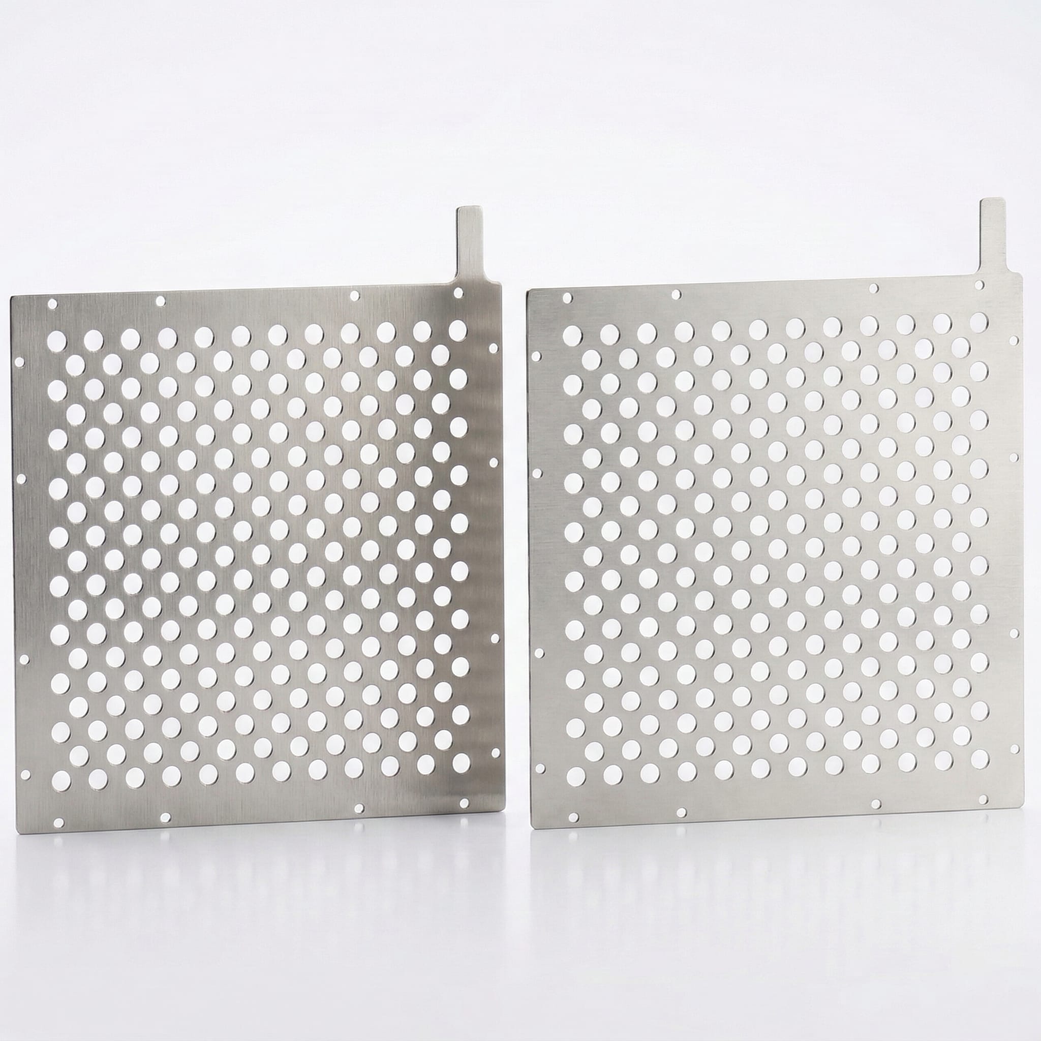 镀铂金异形钛网 - 图1